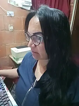 isis_milove webcam