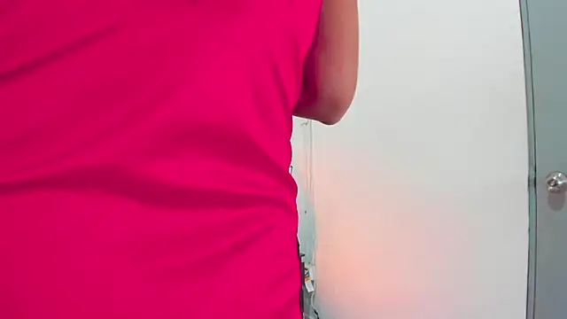 dakota_roussee webcam
