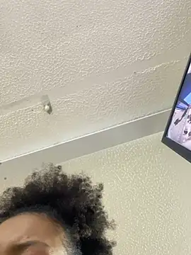 Kiara_Kamau_XXX webcam