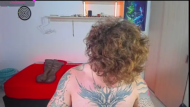 ARES_TATTO webcam