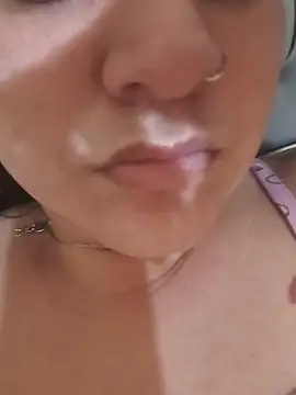 Luna-elle live cam on StripChat