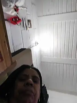 zeyllyjhonson - Zeyllyjhonson's free webcam - UK Sex Cams