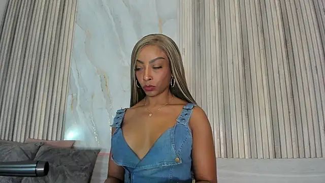 BriannaChelsea webcam