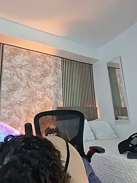 JuliRamirez webcam
