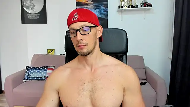 BrutusK08 live cam on StripChat