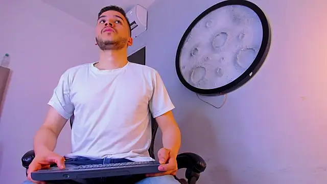 mike_257 webcam