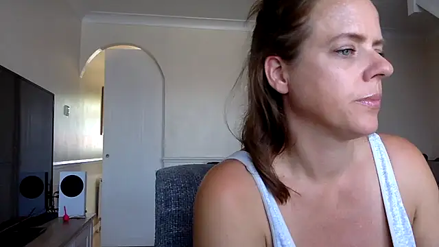 ElizabethArden42- webcam