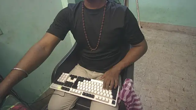 tamil_kdd - Tamil_KDD's free webcam - UK Sex Cams