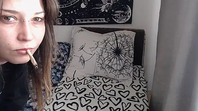 AlienforTwenty webcam