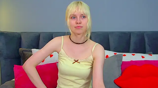 HannahHollis live cam on StripChat