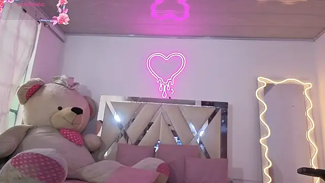MILAH_TAY webcam