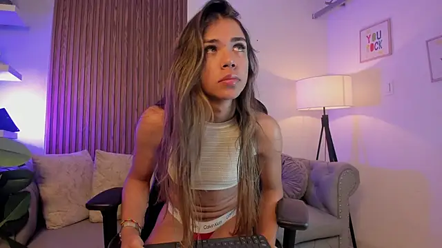 EmmaBlake1 webcam