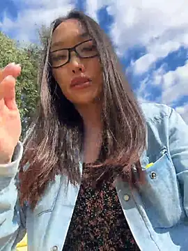 trytomakememoam webcam