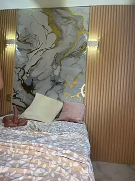 emily-Hornyy webcam