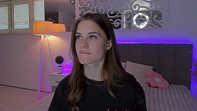 LuisaClover webcam