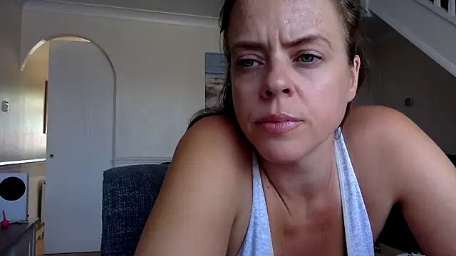 ElizabethArden42- webcam