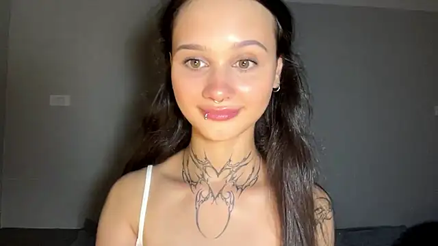 MayraLucarelli webcam