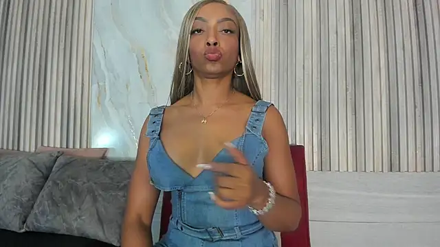 BriannaChelsea webcam