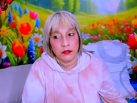 indianroxy webcam