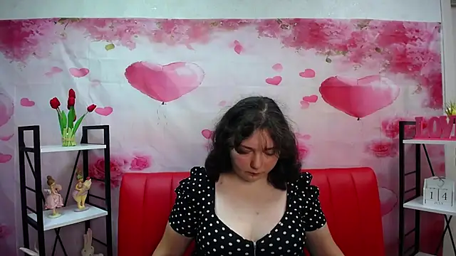NeonilaLisova webcam