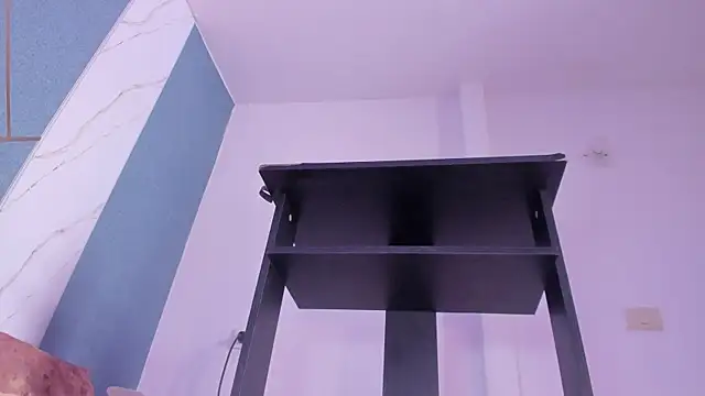 swt_kahia live cam on StripChat