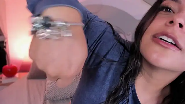 Nicolle_W webcam