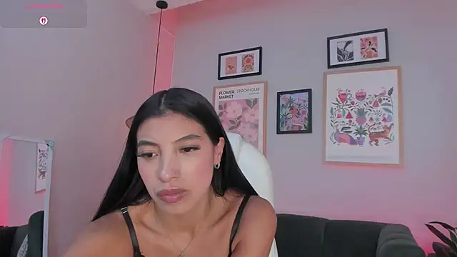Tiffany_Low webcam