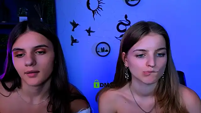 lisa_dark_ webcam