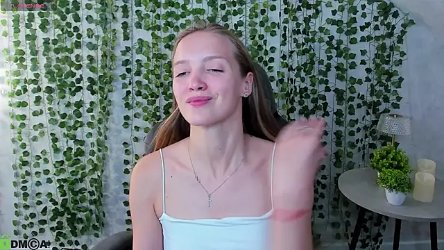 Neelly_Collins webcam