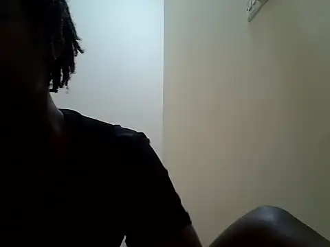 Pettite_ainah webcam