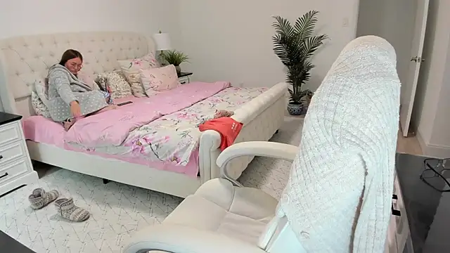 Vika73 webcam