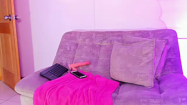 ArohomLester_ webcam