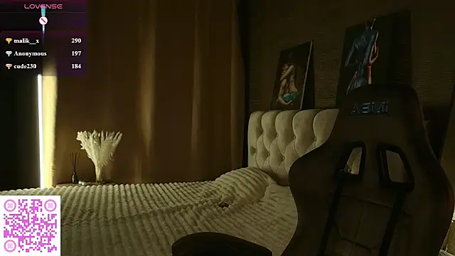 Aria_Mila webcam
