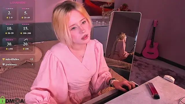 kikipeach webcam