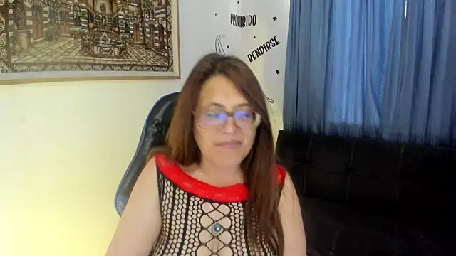 Ivette_Shaira live cam on StripChat
