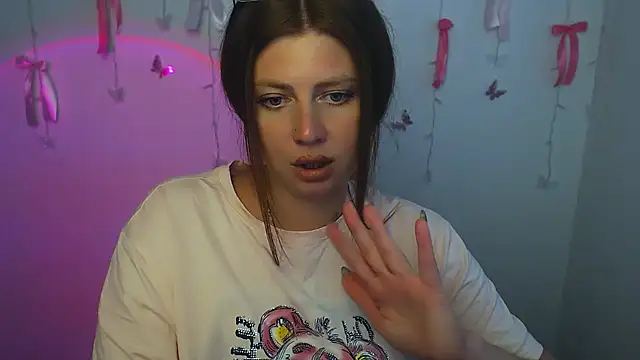 Lizzy_Love live cam on StripChat