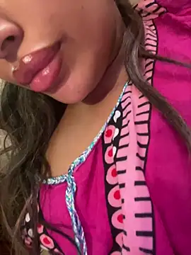 Sexlove1xo live cam on StripChat