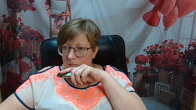 RadaChudna live cam on StripChat