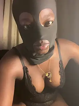 midnight_pleasure500k live cam on StripChat