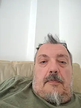 Theitalianpapi live cam on StripChat