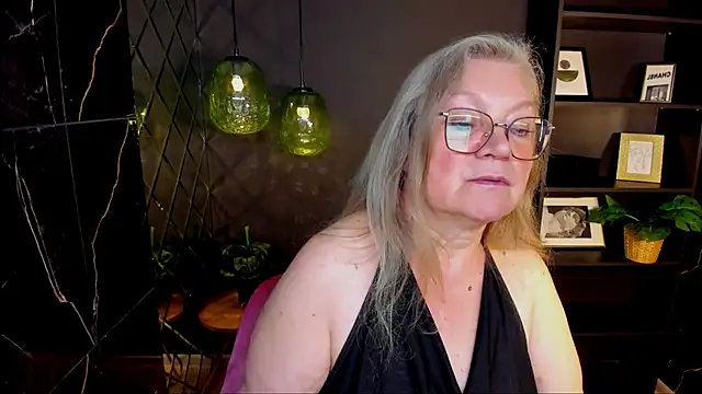 NataliMellow live cam on StripChat