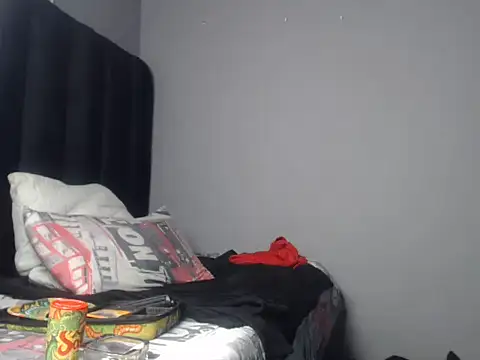Ogmelo live cam on StripChat