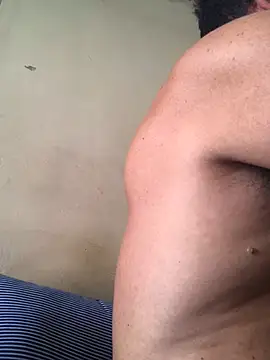 Marobronco live cam on StripChat