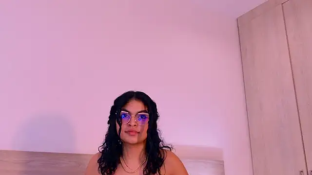 melodyalvarez - MelodyAlvarez's free webcam - UK Sex Cams