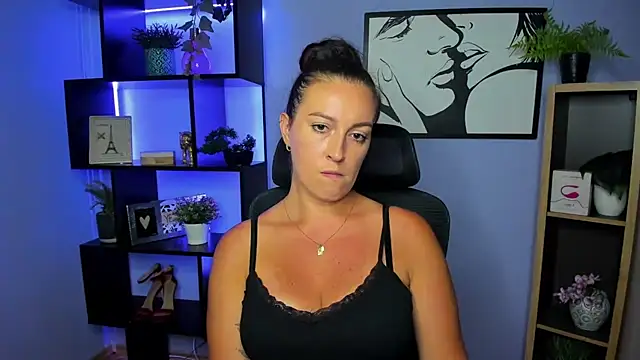 FUN_AMI live cam on StripChat