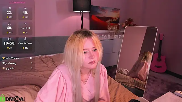kikipeach webcam