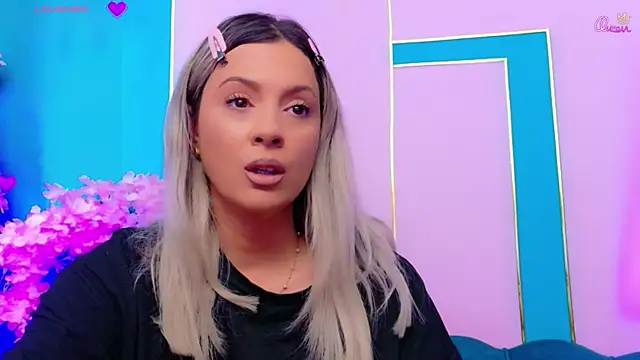 AriannaSins webcam