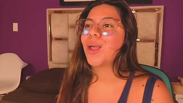 emilyy_cooperr webcam