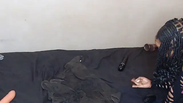 TrishahXo webcam