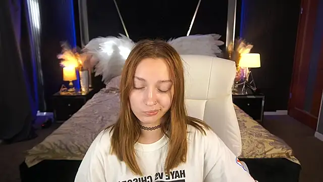 LizzaMoonn webcam